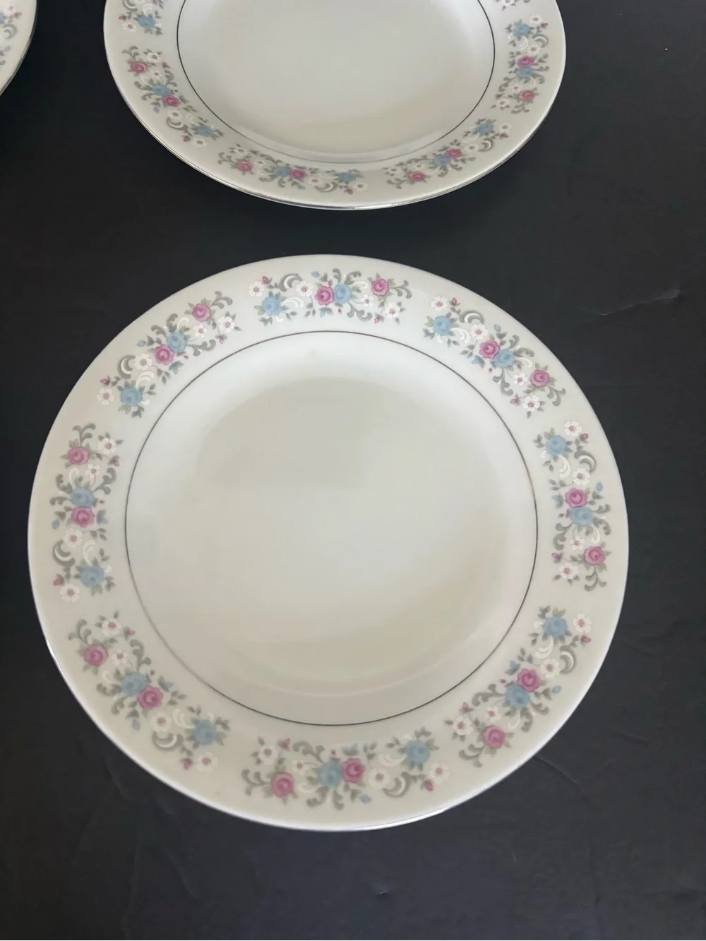 Set of 4 The Dynasty Fine China